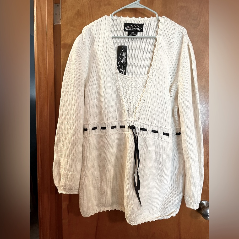 Reywear Handknit Sweater NWT